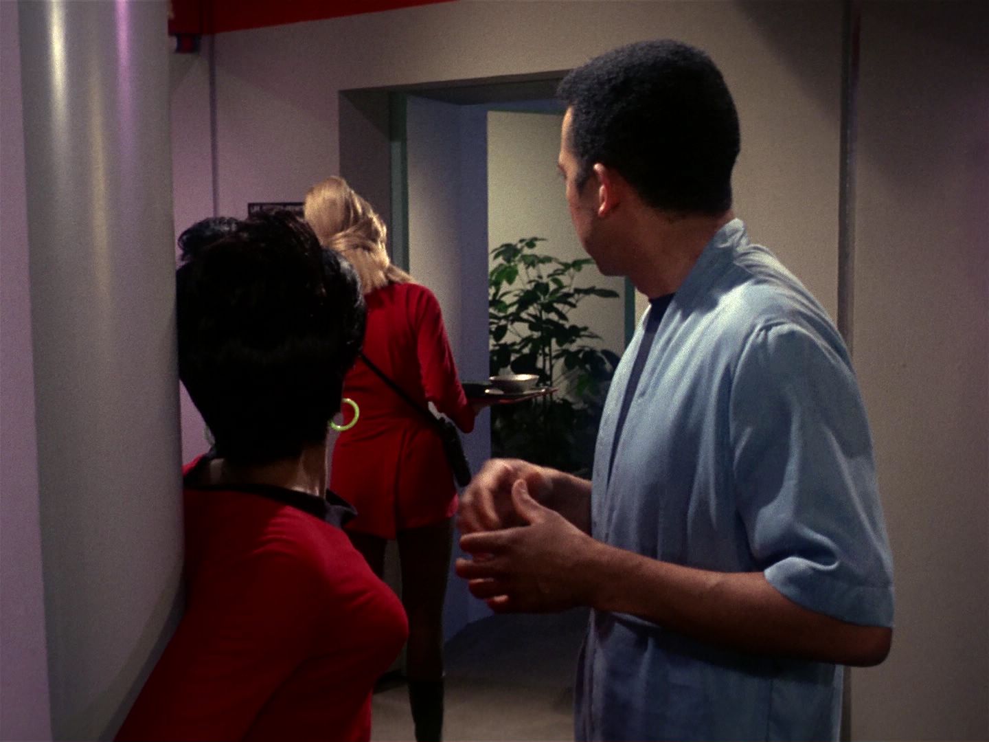 ariane179254_StarTrek_1x01_TheManTrap_1438.jpg