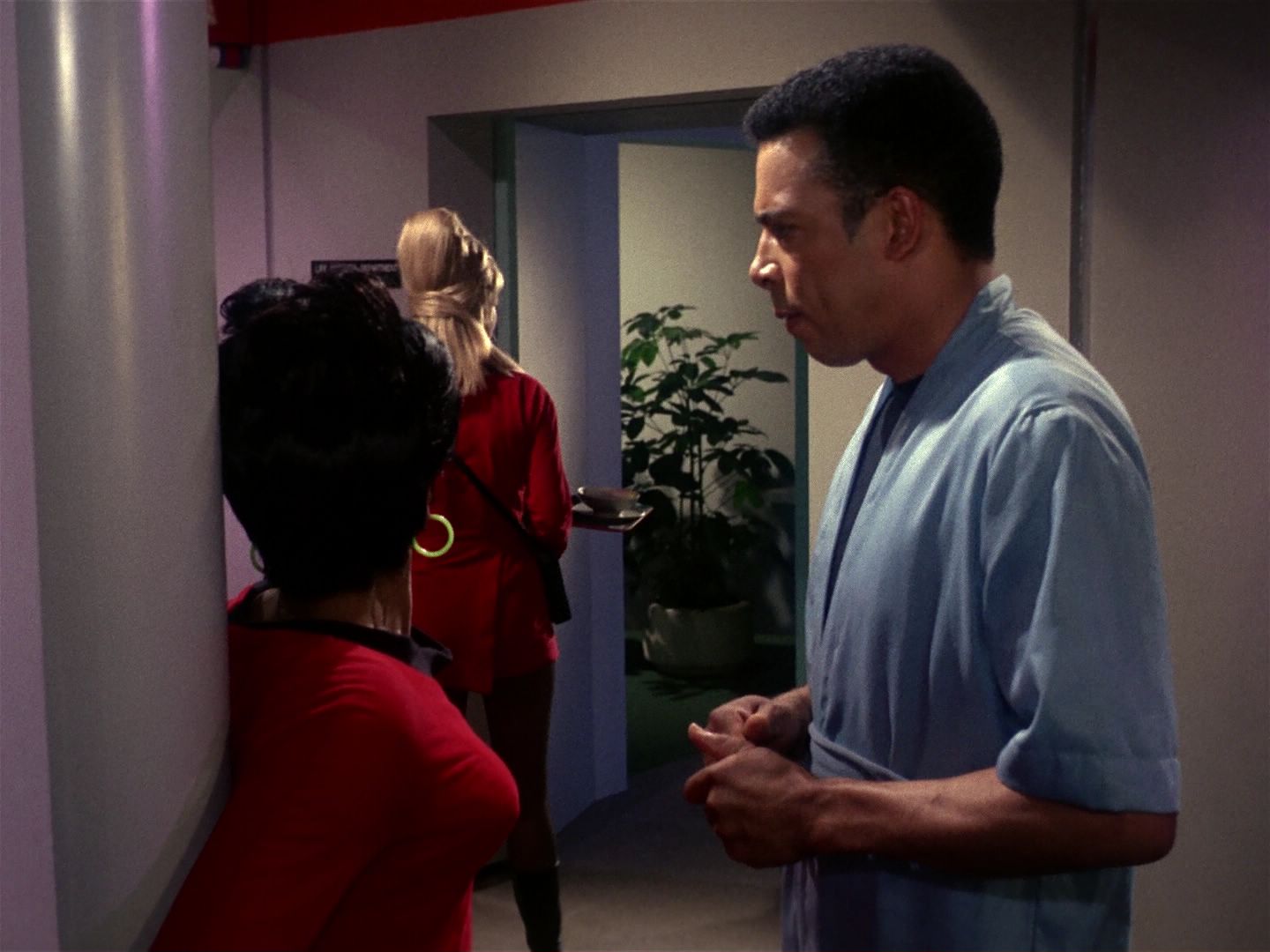 ariane179254_StarTrek_1x01_TheManTrap_1439.jpg