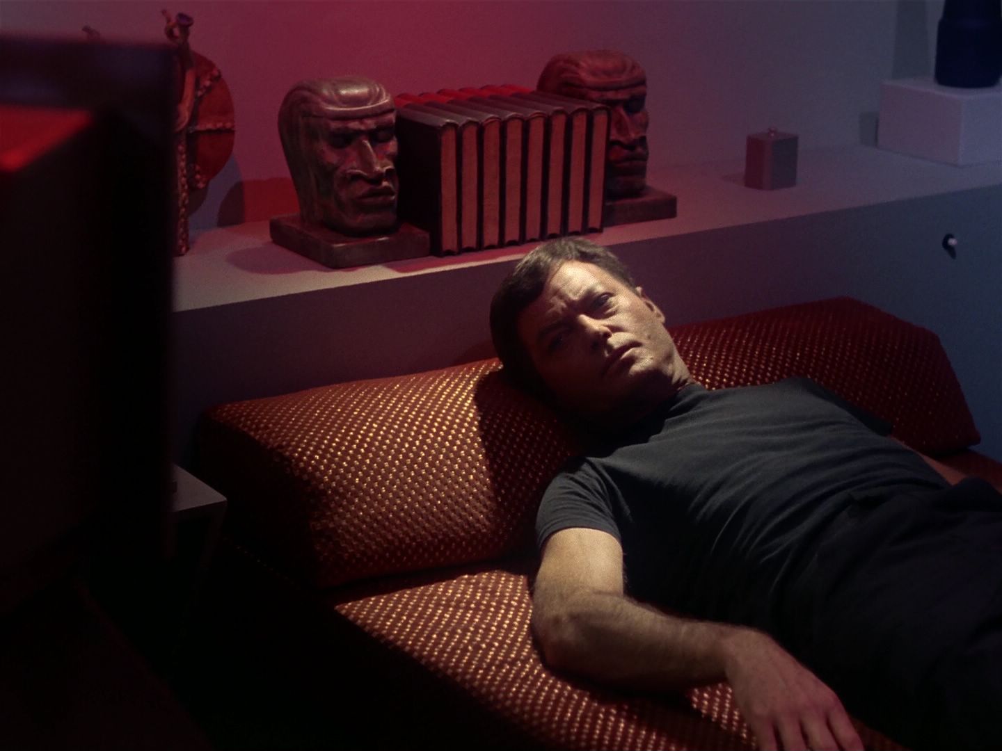 ariane179254_StarTrek_1x01_TheManTrap_1471.jpg