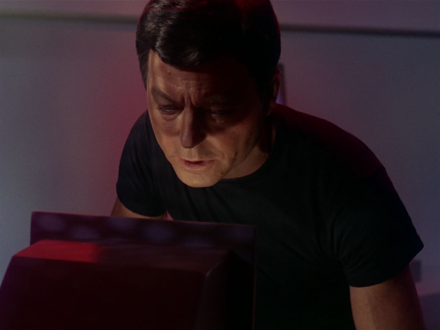 ariane179254_StarTrek_1x01_TheManTrap_1472.jpg