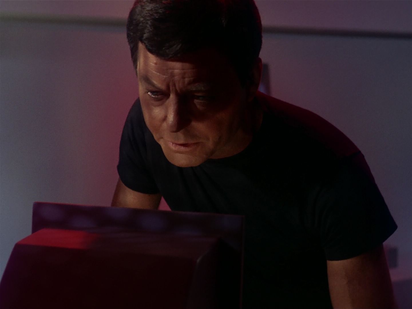 ariane179254_StarTrek_1x01_TheManTrap_1473.jpg