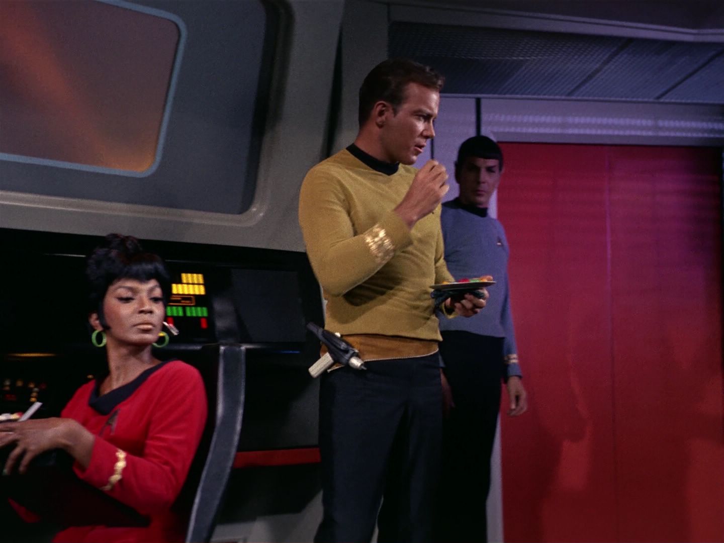 ariane179254_StarTrek_1x01_TheManTrap_1538.jpg