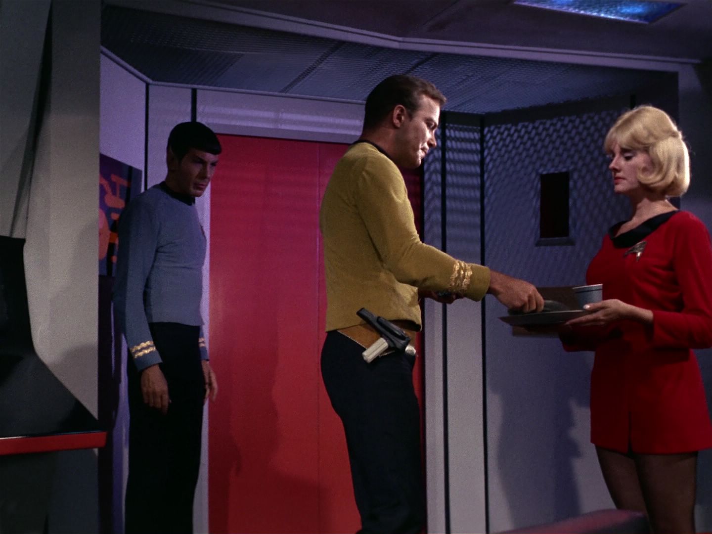 ariane179254_StarTrek_1x01_TheManTrap_1539.jpg