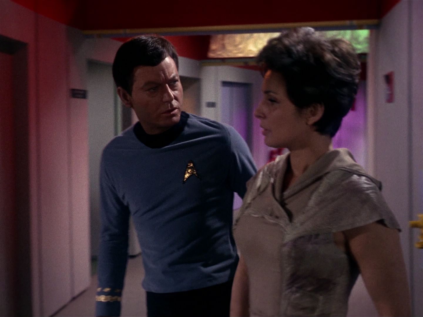 ariane179254_StarTrek_1x01_TheManTrap_1575.jpg