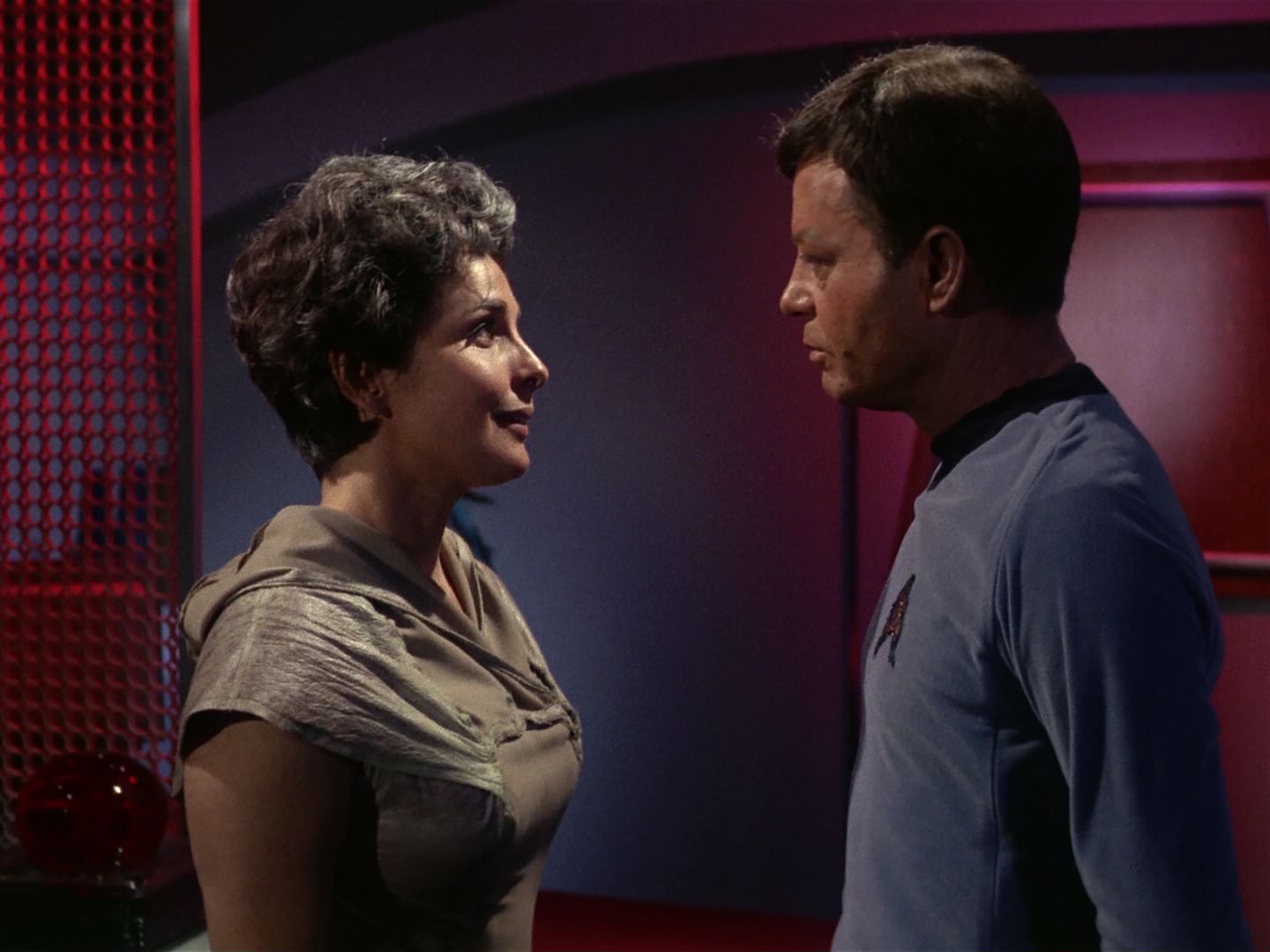ariane179254_StarTrek_1x01_TheManTrap_1598.jpg