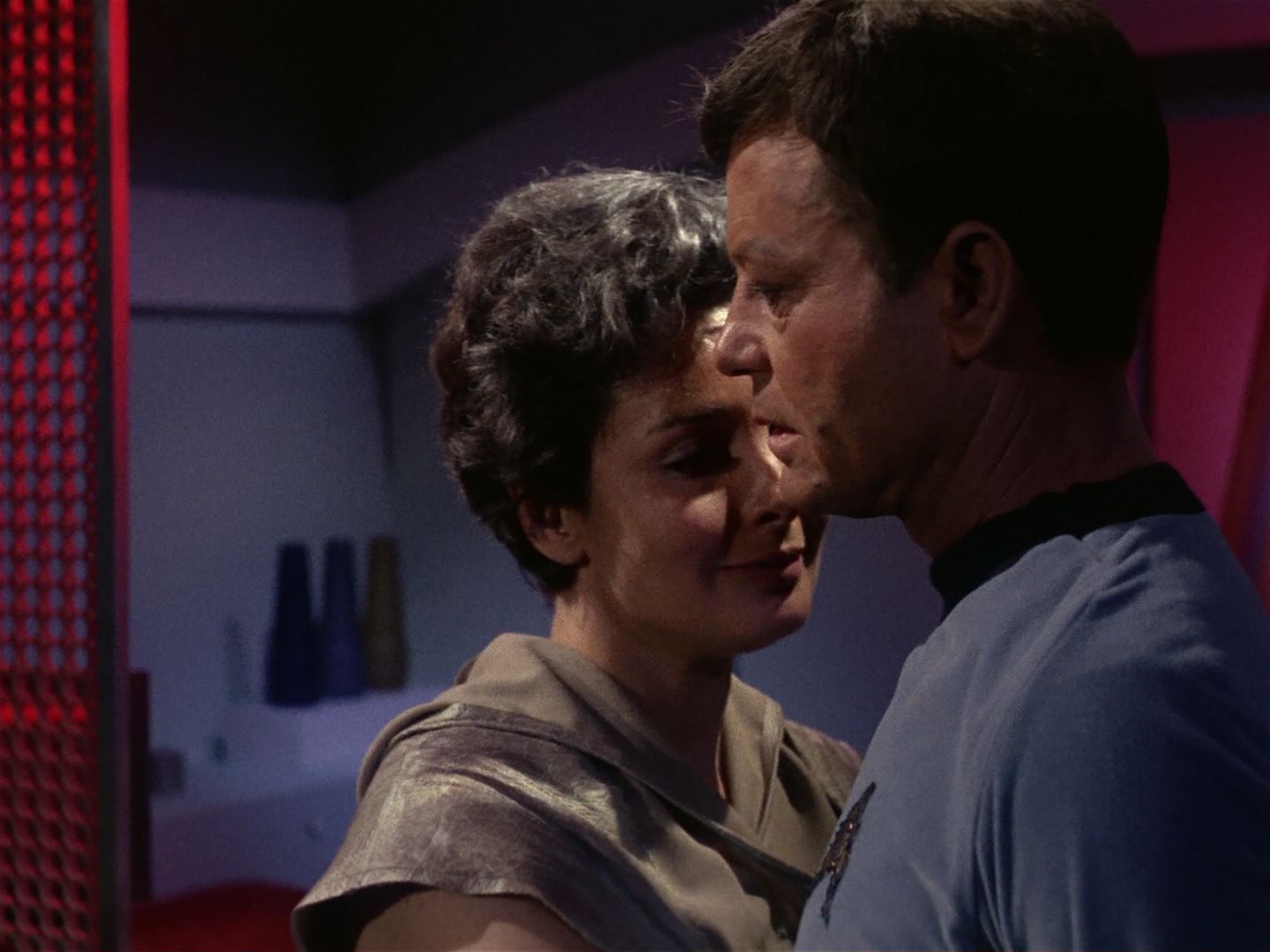 ariane179254_StarTrek_1x01_TheManTrap_1602.jpg