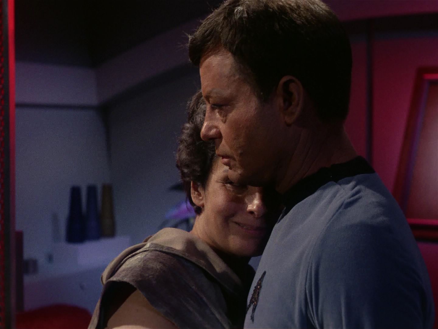 ariane179254_StarTrek_1x01_TheManTrap_1611.jpg