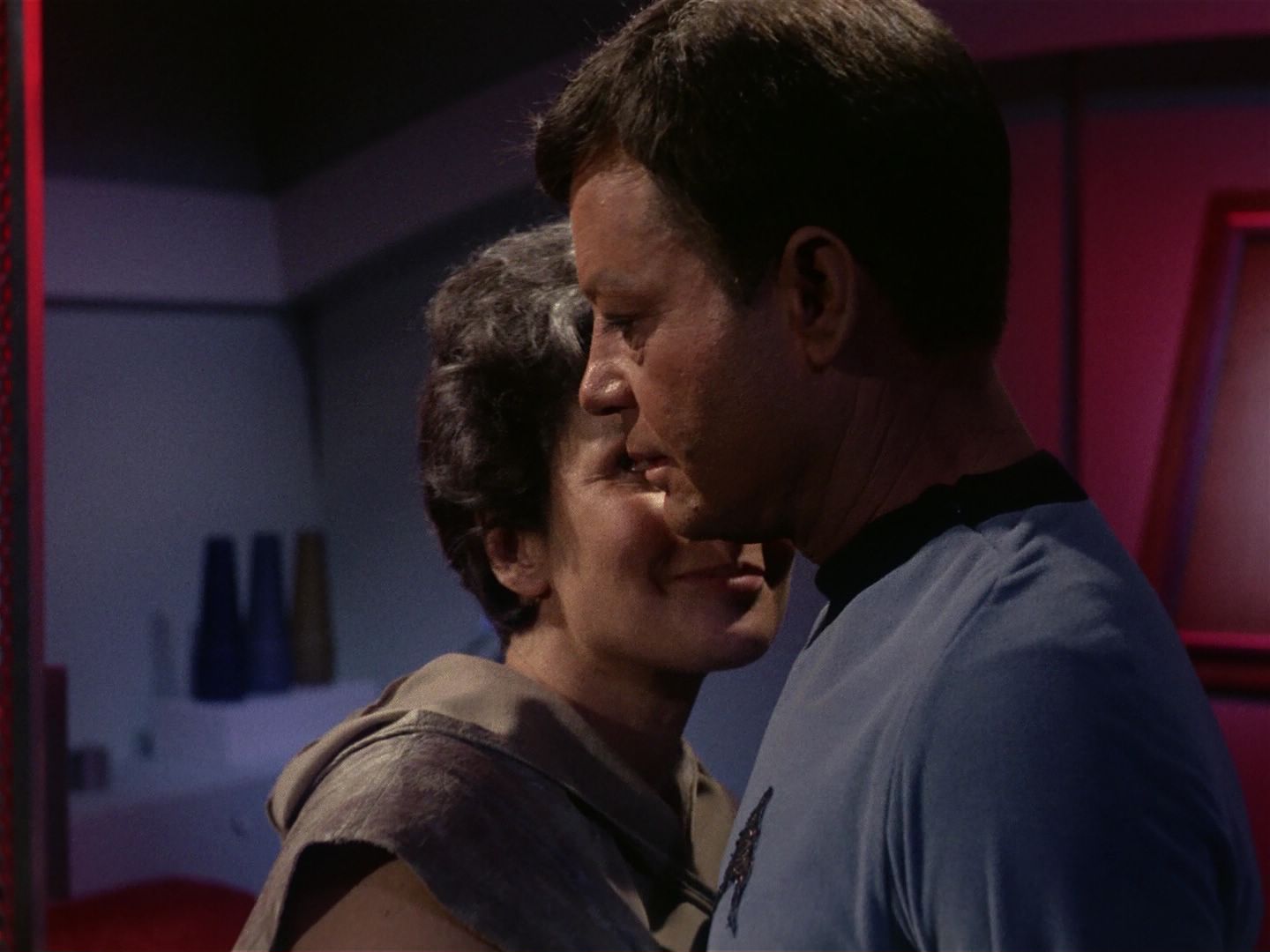 ariane179254_StarTrek_1x01_TheManTrap_1612.jpg