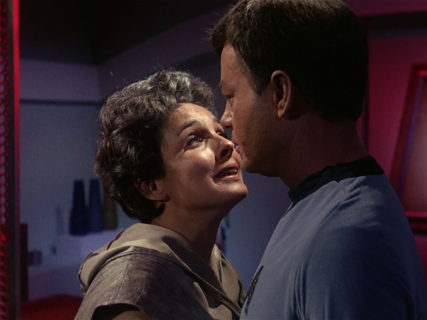 ariane179254_StarTrek_1x01_TheManTrap_1614.jpg