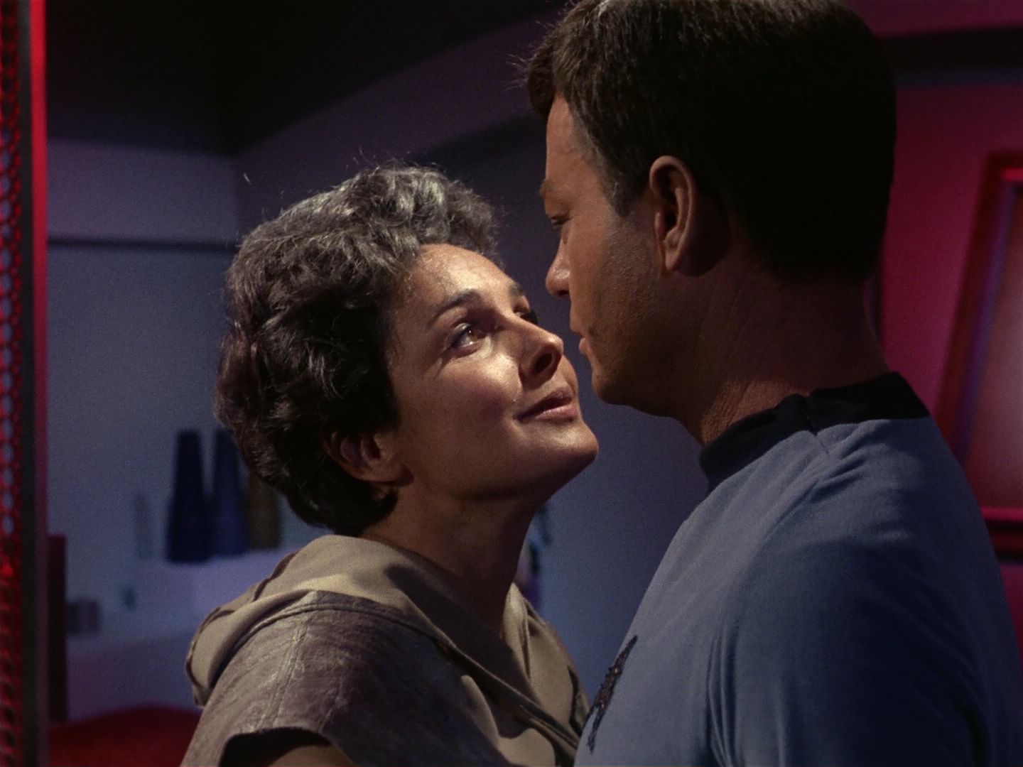 ariane179254_StarTrek_1x01_TheManTrap_1615.jpg