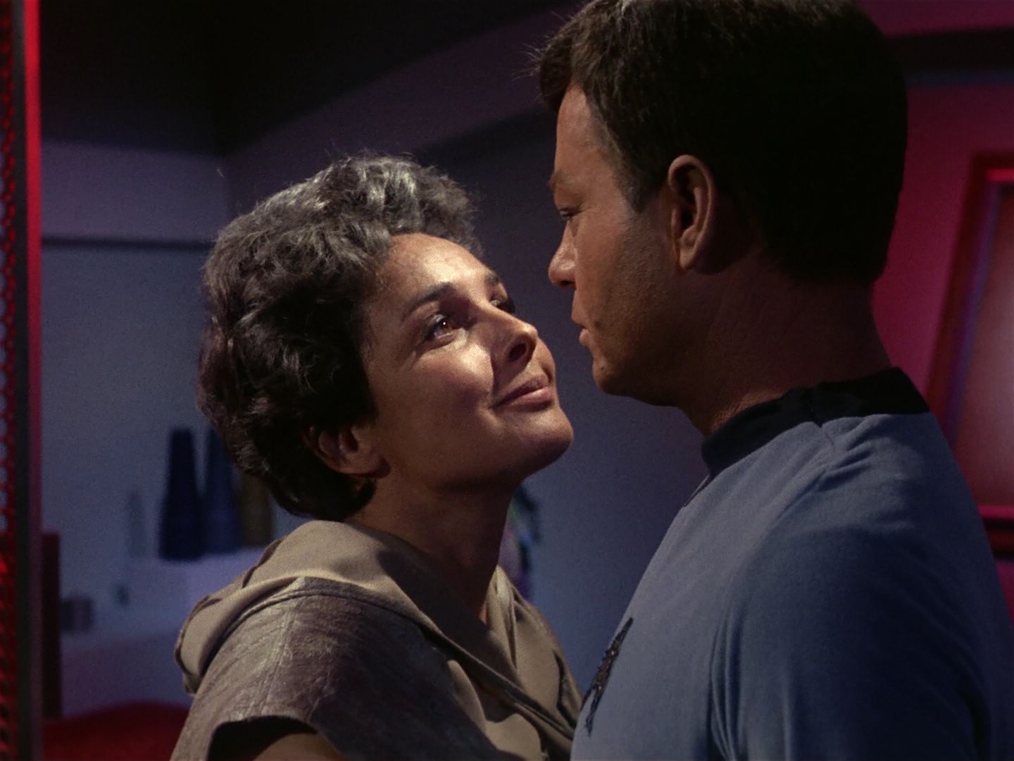 ariane179254_StarTrek_1x01_TheManTrap_1616.jpg