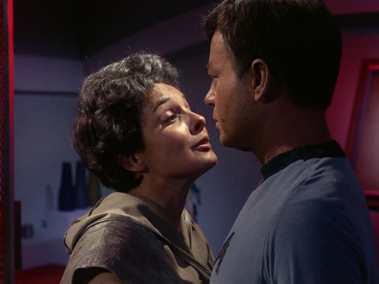 ariane179254_StarTrek_1x01_TheManTrap_1617.jpg