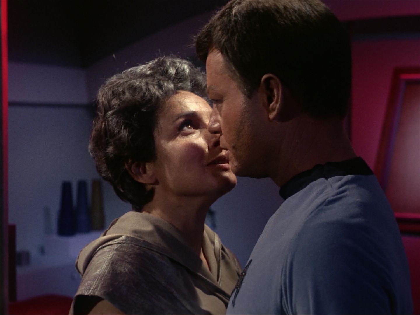 ariane179254_StarTrek_1x01_TheManTrap_1620.jpg