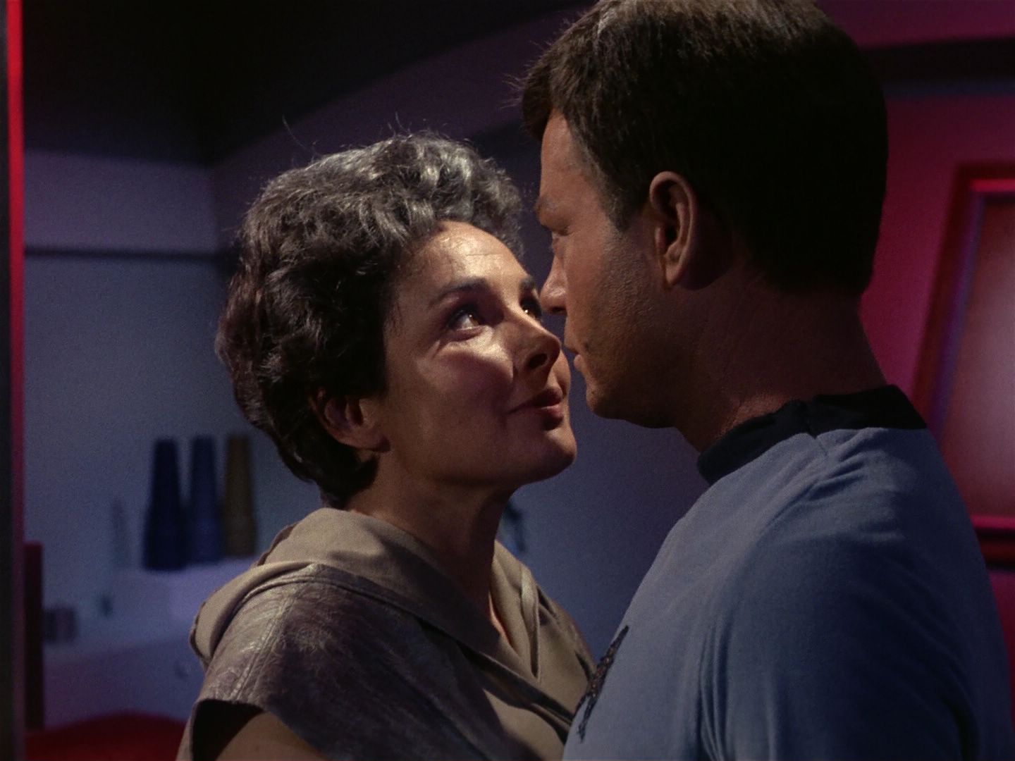 ariane179254_StarTrek_1x01_TheManTrap_1621.jpg