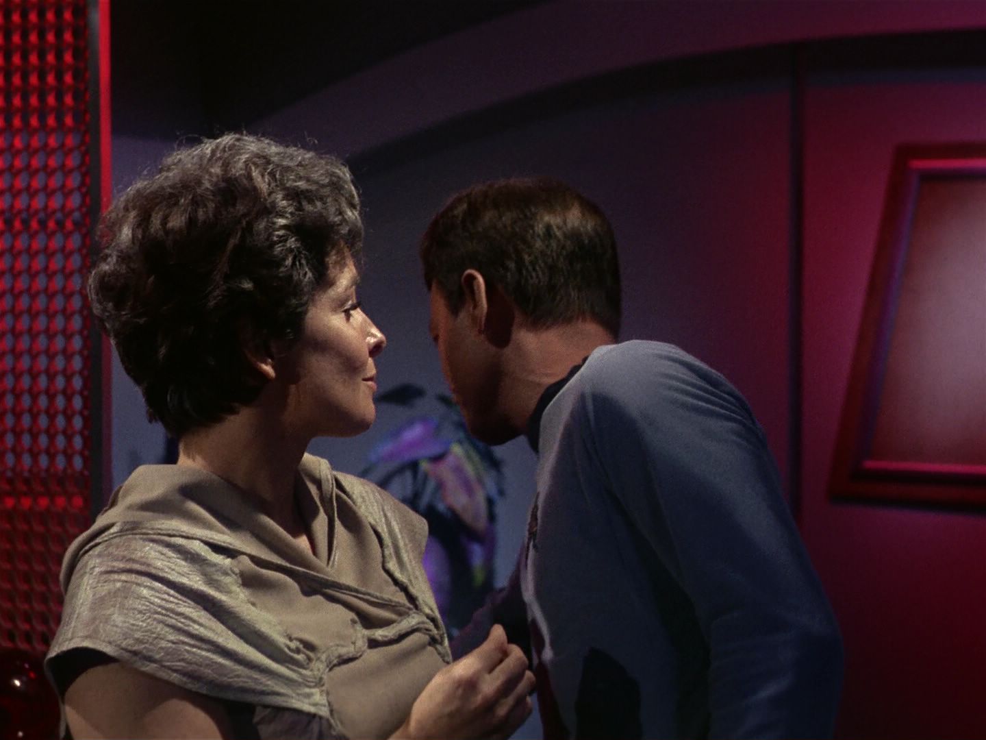 ariane179254_StarTrek_1x01_TheManTrap_1634.jpg