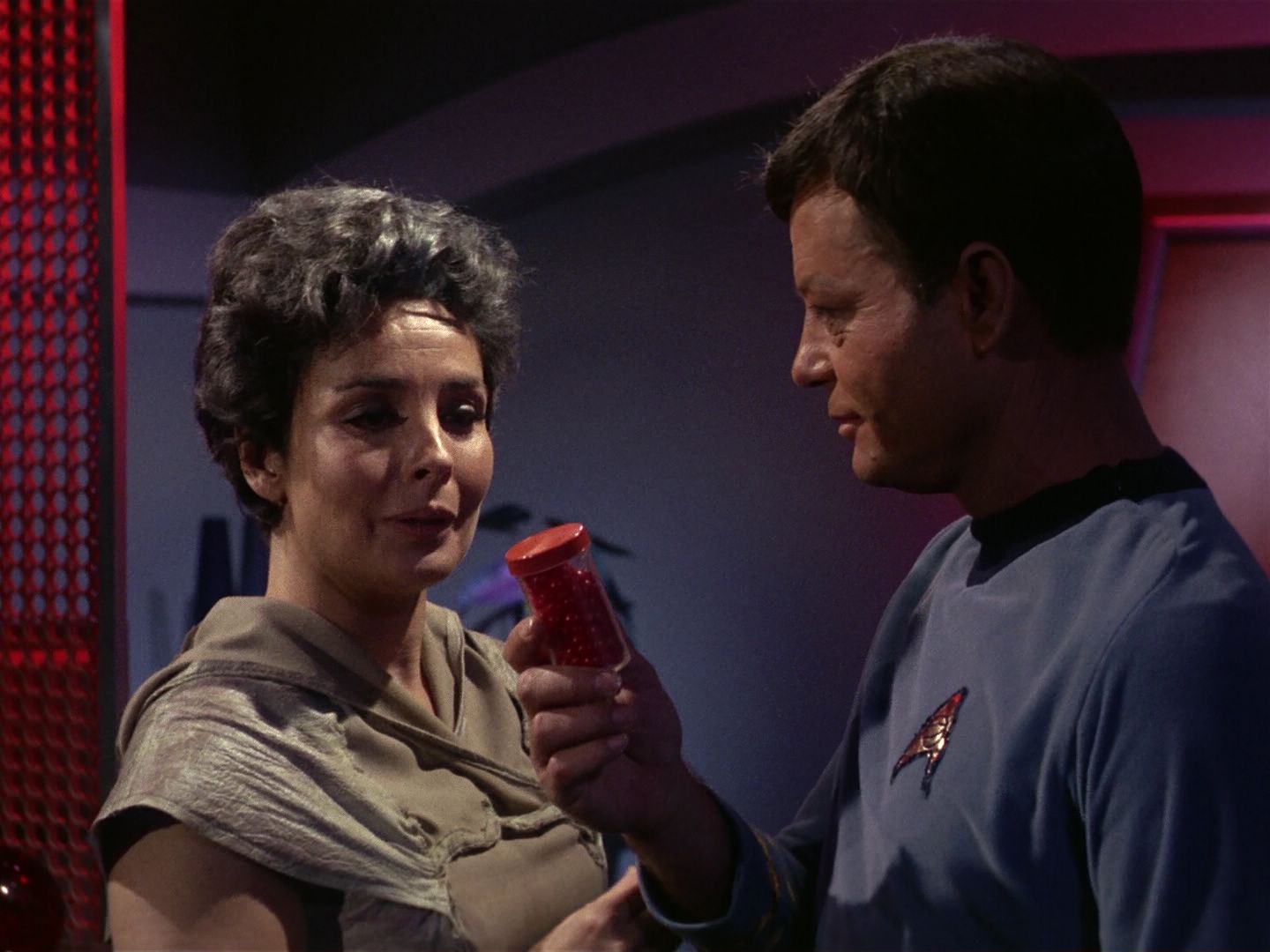 ariane179254_StarTrek_1x01_TheManTrap_1639.jpg