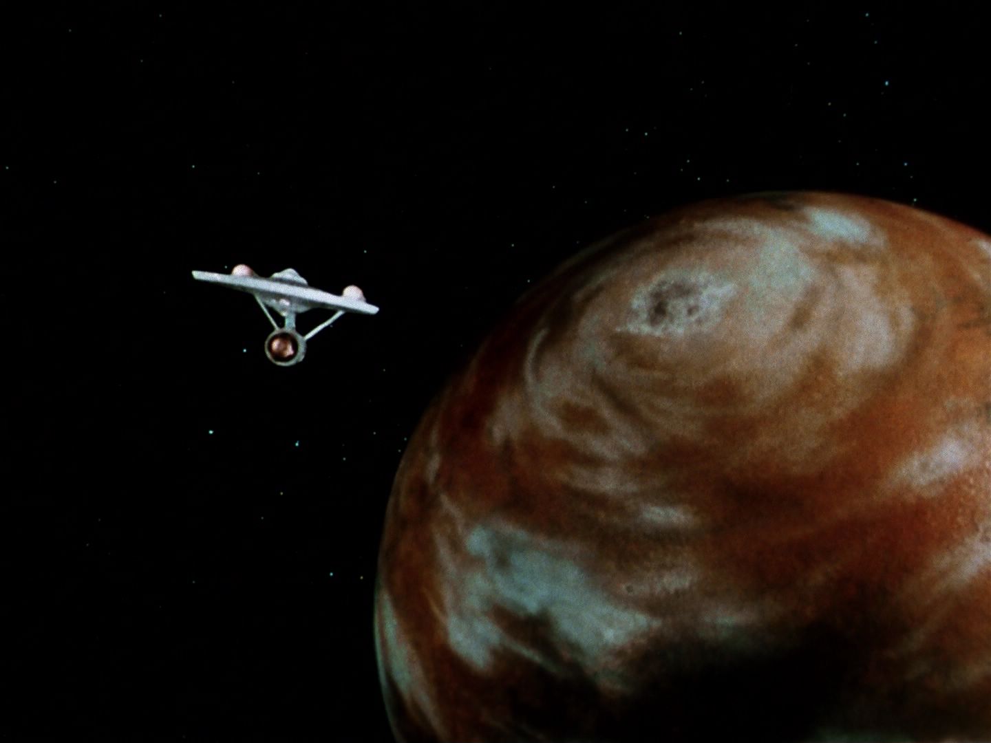 ariane179254_StarTrek_1x01_TheManTrap_1669.jpg
