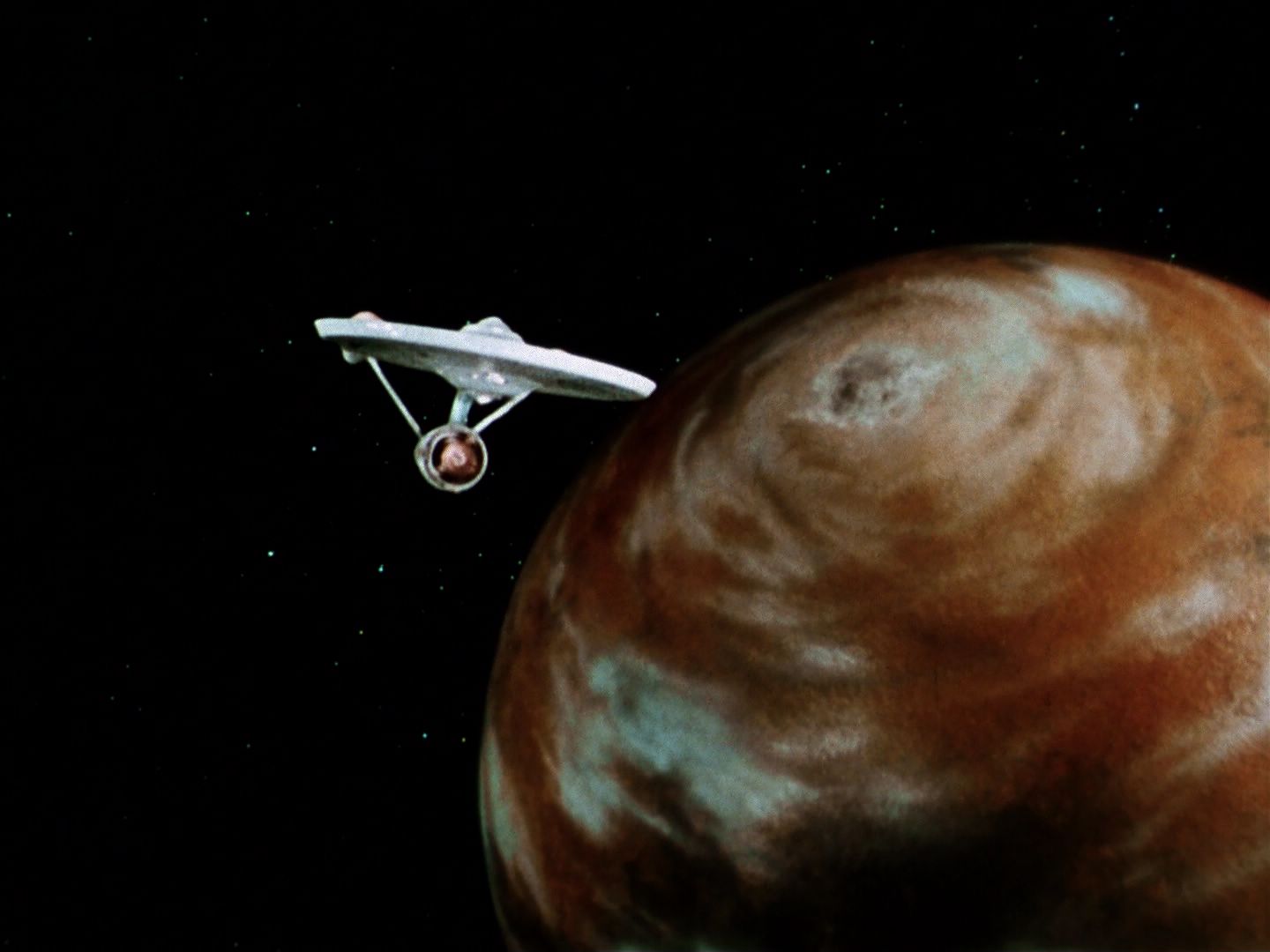 ariane179254_StarTrek_1x01_TheManTrap_1674.jpg