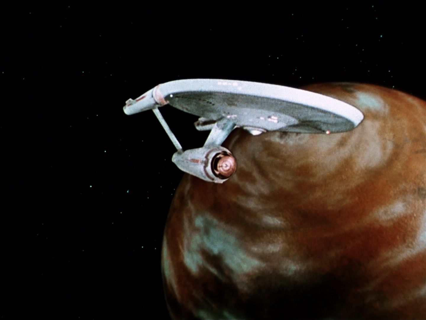 ariane179254_StarTrek_1x01_TheManTrap_1679.jpg