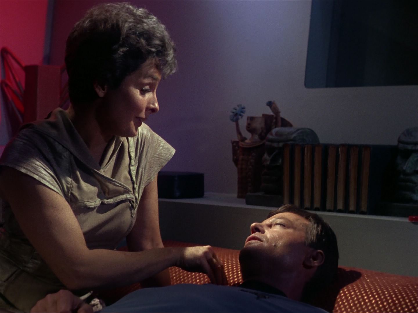 ariane179254_StarTrek_1x01_TheManTrap_1707.jpg