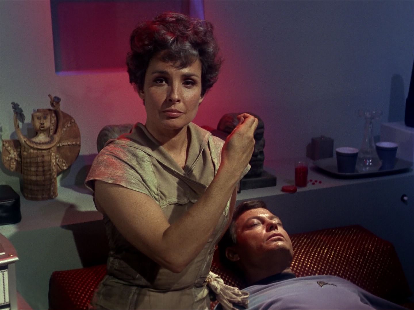 ariane179254_StarTrek_1x01_TheManTrap_1725.jpg
