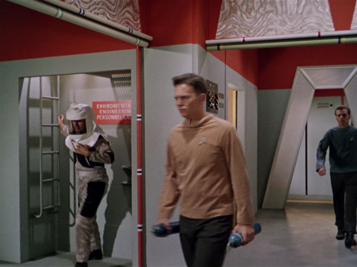 ariane179254_StarTrek_1x01_TheManTrap_1884.jpg