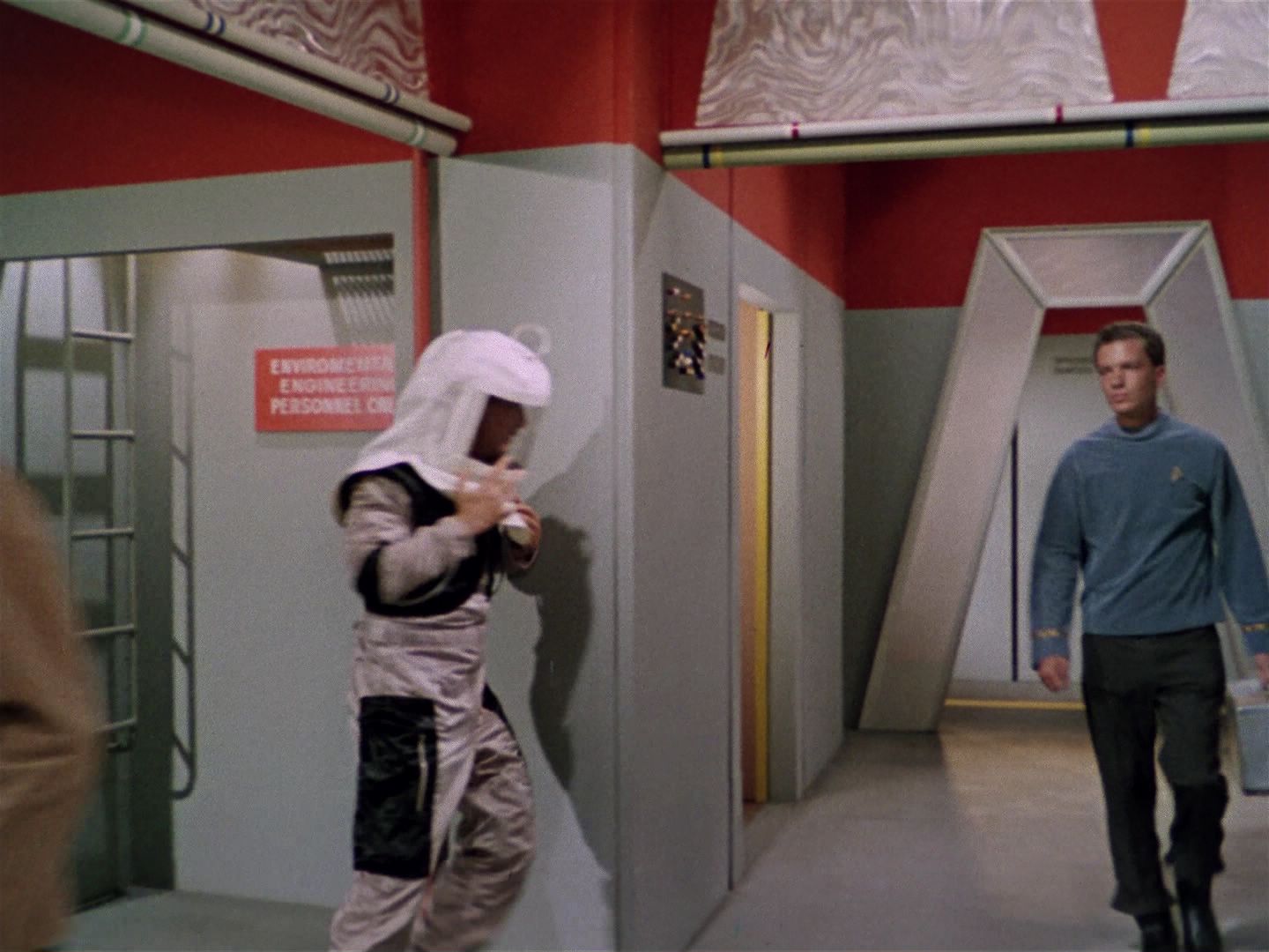 ariane179254_StarTrek_1x01_TheManTrap_1885.jpg