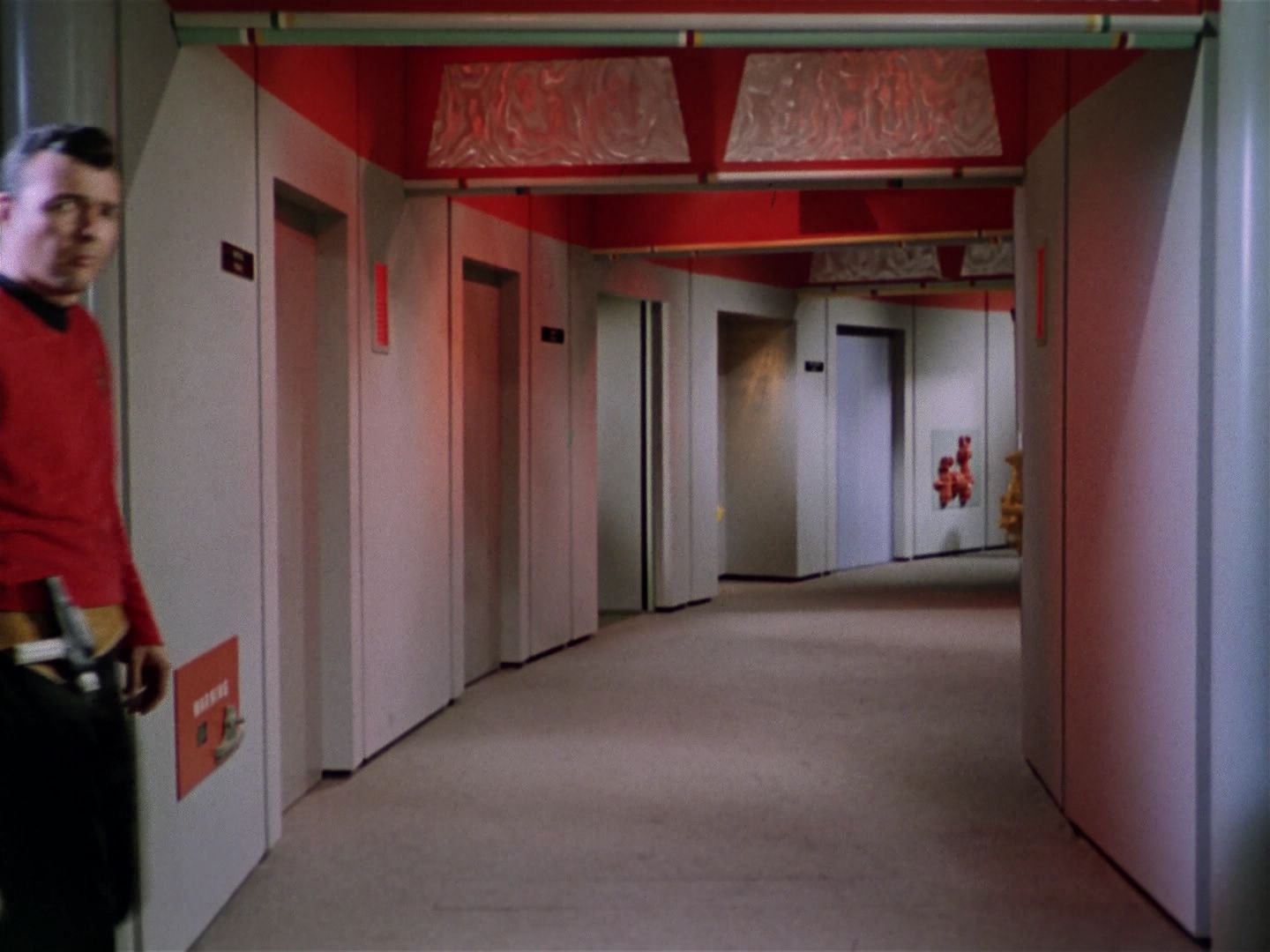 ariane179254_StarTrek_1x01_TheManTrap_1887.jpg