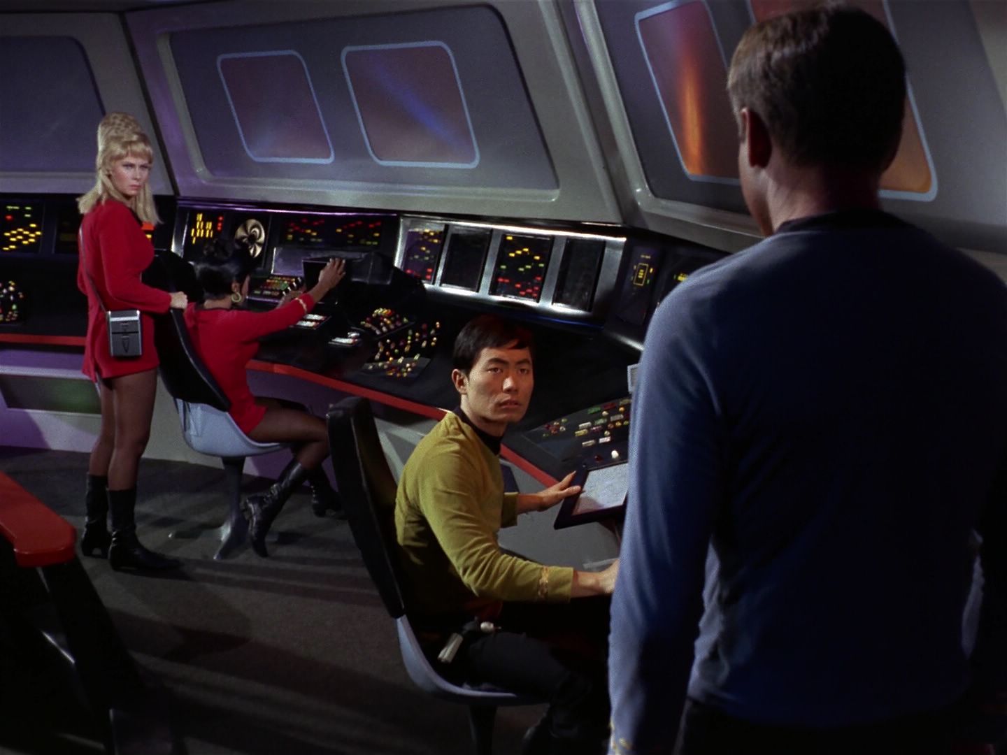 ariane179254_StarTrek_1x01_TheManTrap_2012.jpg