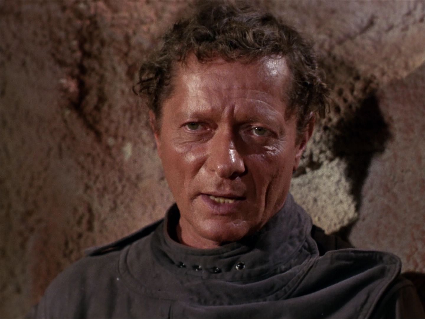 ariane179254_StarTrek_1x01_TheManTrap_2105.jpg
