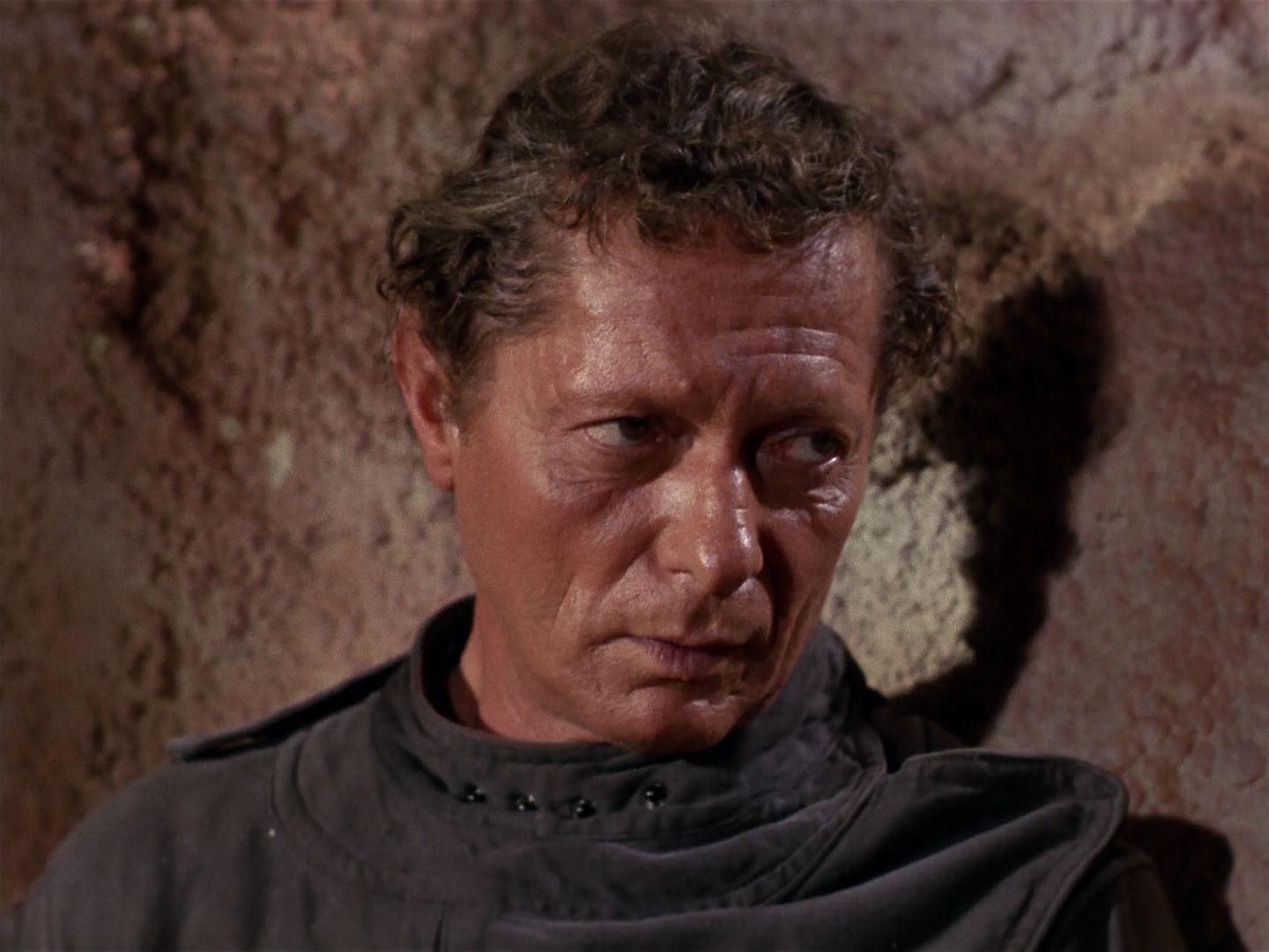 ariane179254_StarTrek_1x01_TheManTrap_2133.jpg