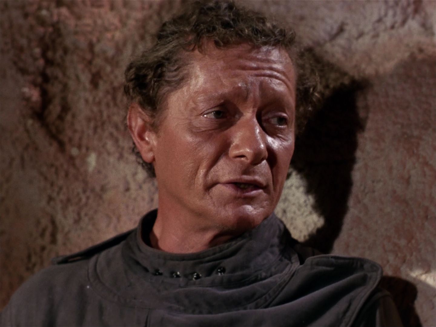 ariane179254_StarTrek_1x01_TheManTrap_2136.jpg