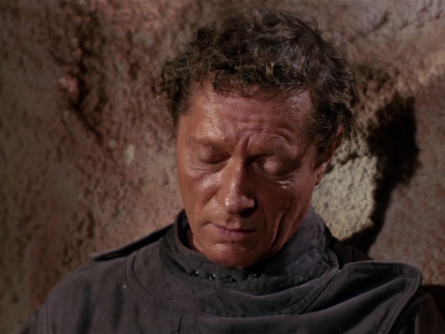 ariane179254_StarTrek_1x01_TheManTrap_2171.jpg
