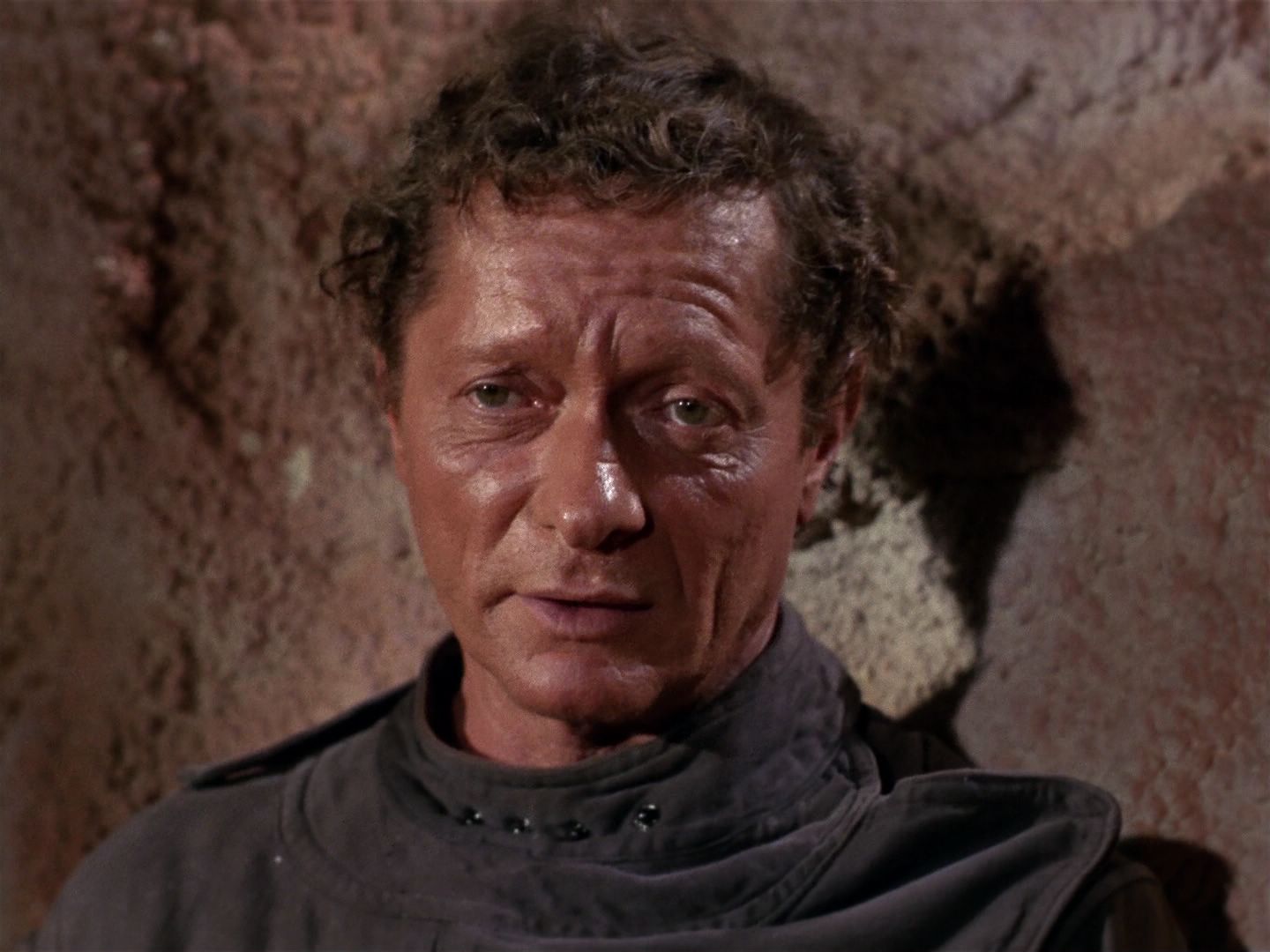 ariane179254_StarTrek_1x01_TheManTrap_2210.jpg