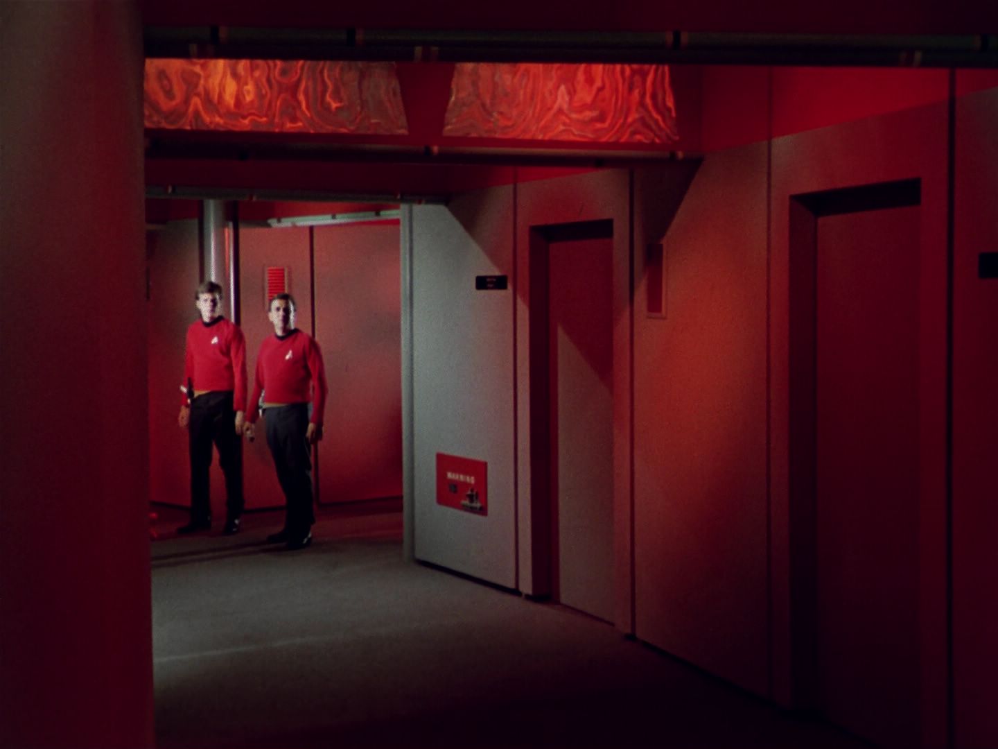 ariane179254_StarTrek_1x01_TheManTrap_2255.jpg