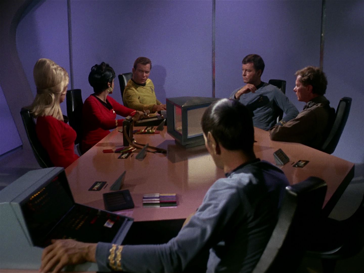 ariane179254_StarTrek_1x01_TheManTrap_2272.jpg