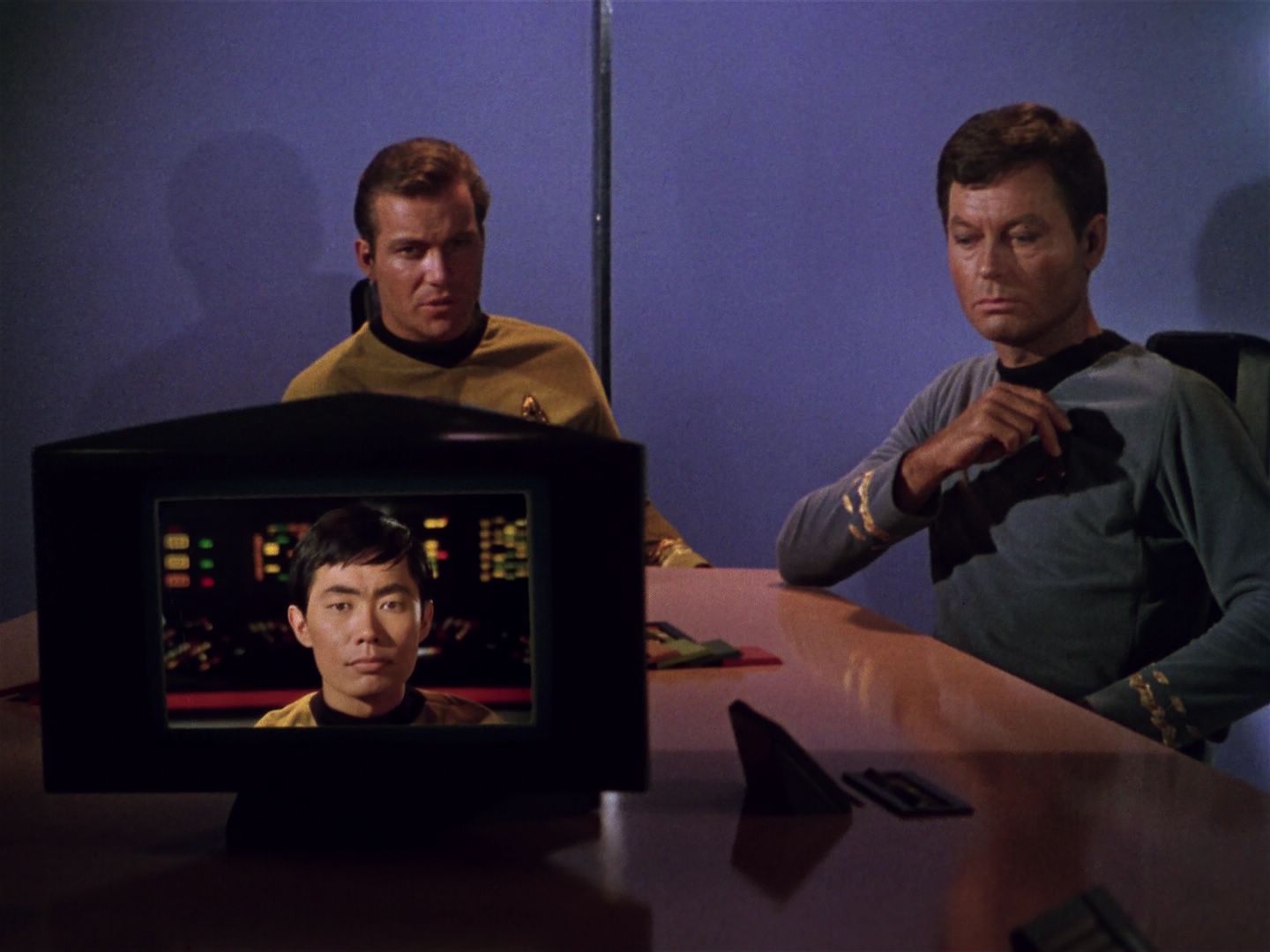 ariane179254_StarTrek_1x01_TheManTrap_2369.jpg