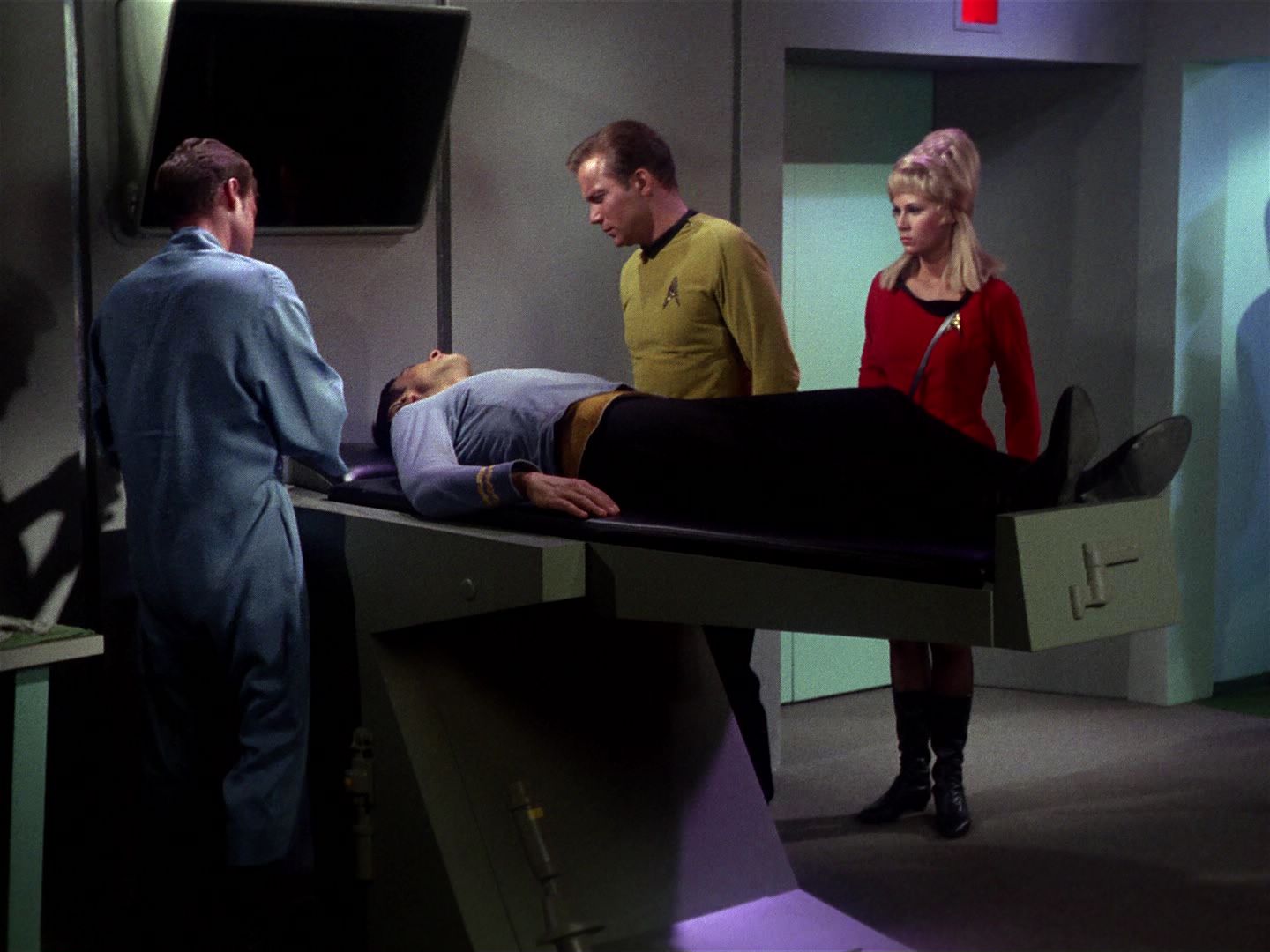 ariane179254_StarTrek_1x01_TheManTrap_2545.jpg