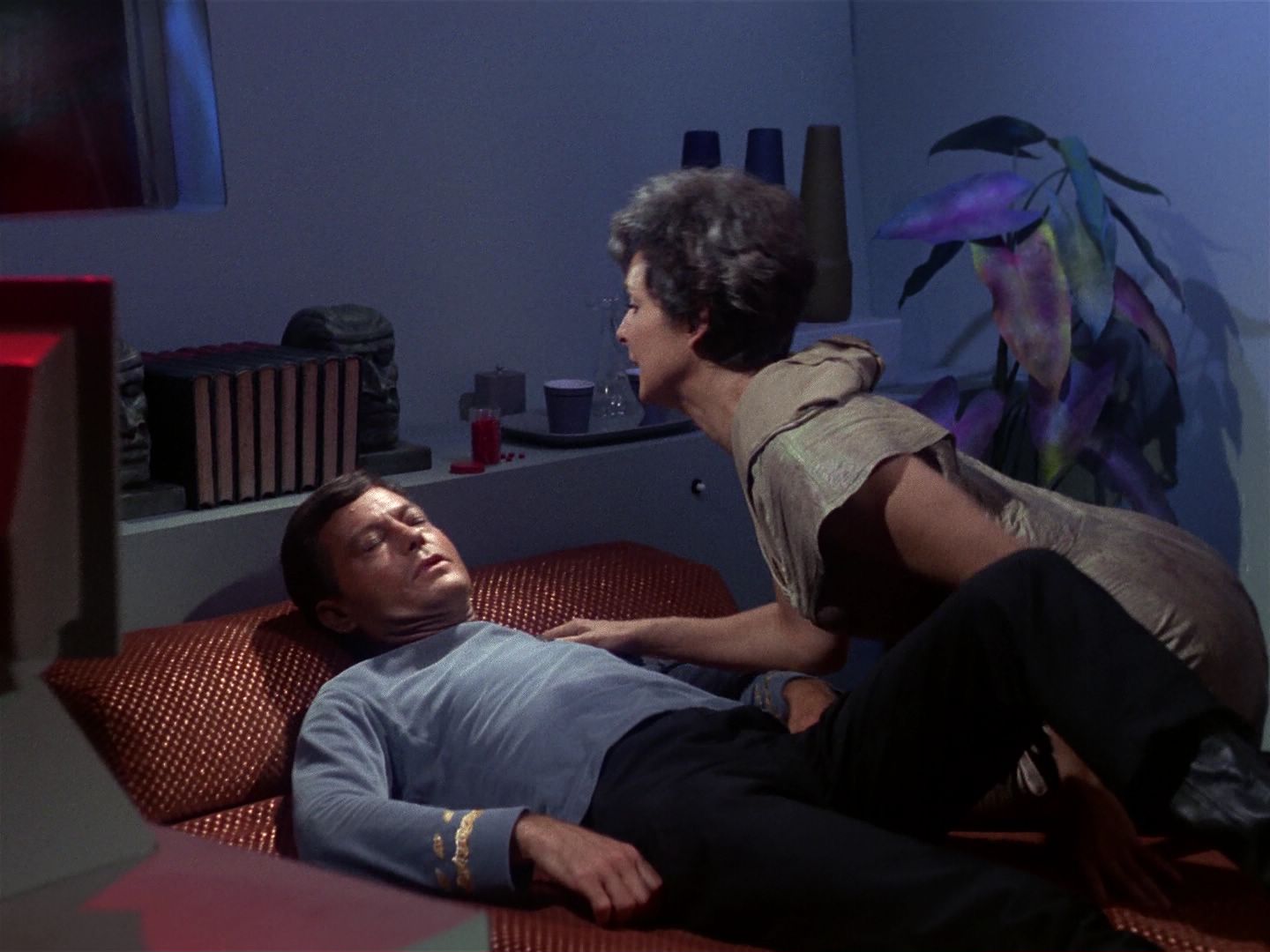 ariane179254_StarTrek_1x01_TheManTrap_2589.jpg