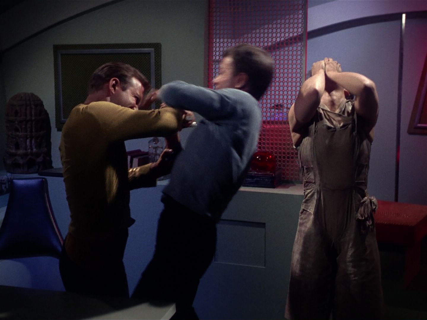 ariane179254_StarTrek_1x01_TheManTrap_2665.jpg
