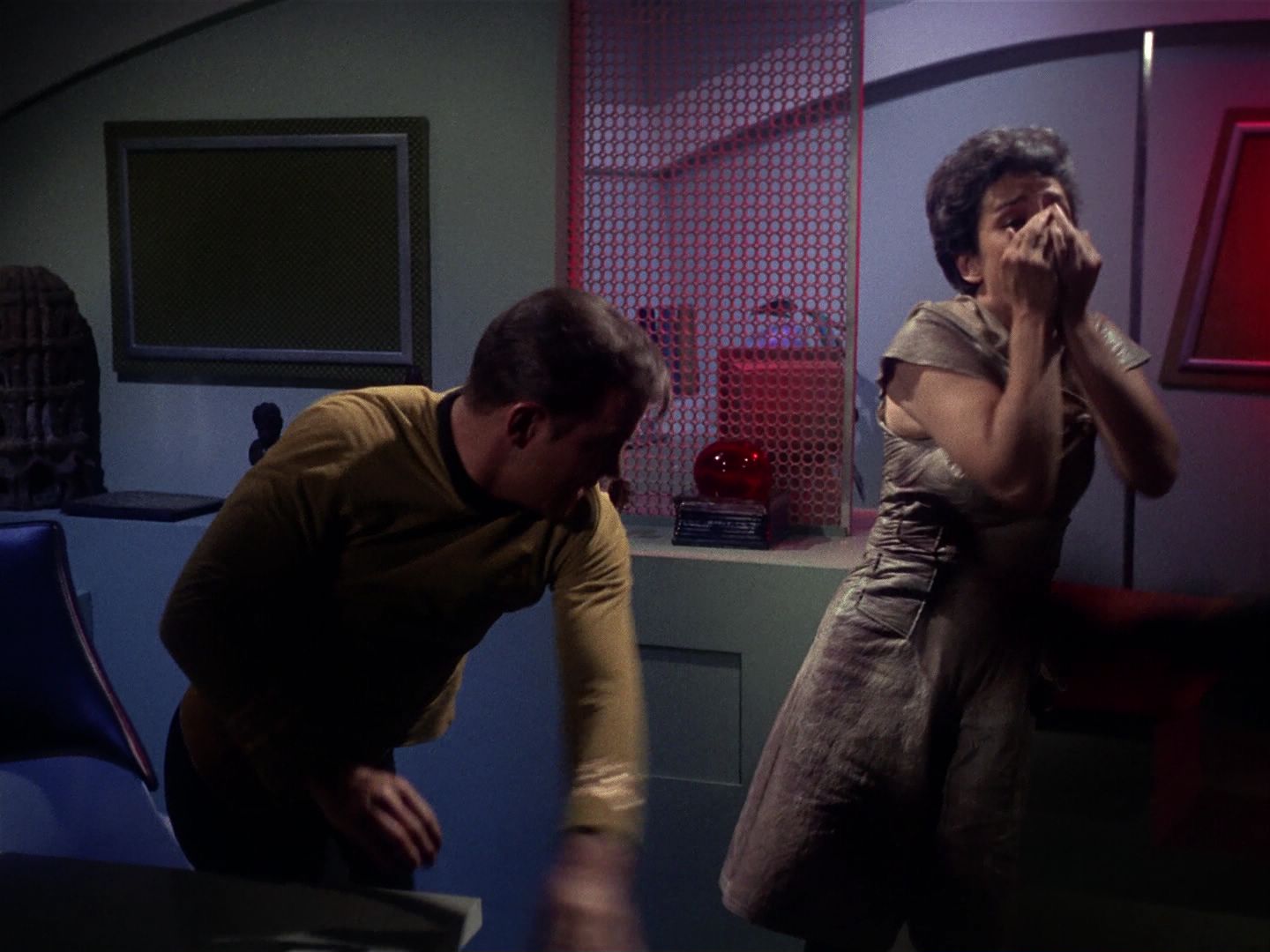 ariane179254_StarTrek_1x01_TheManTrap_2666.jpg