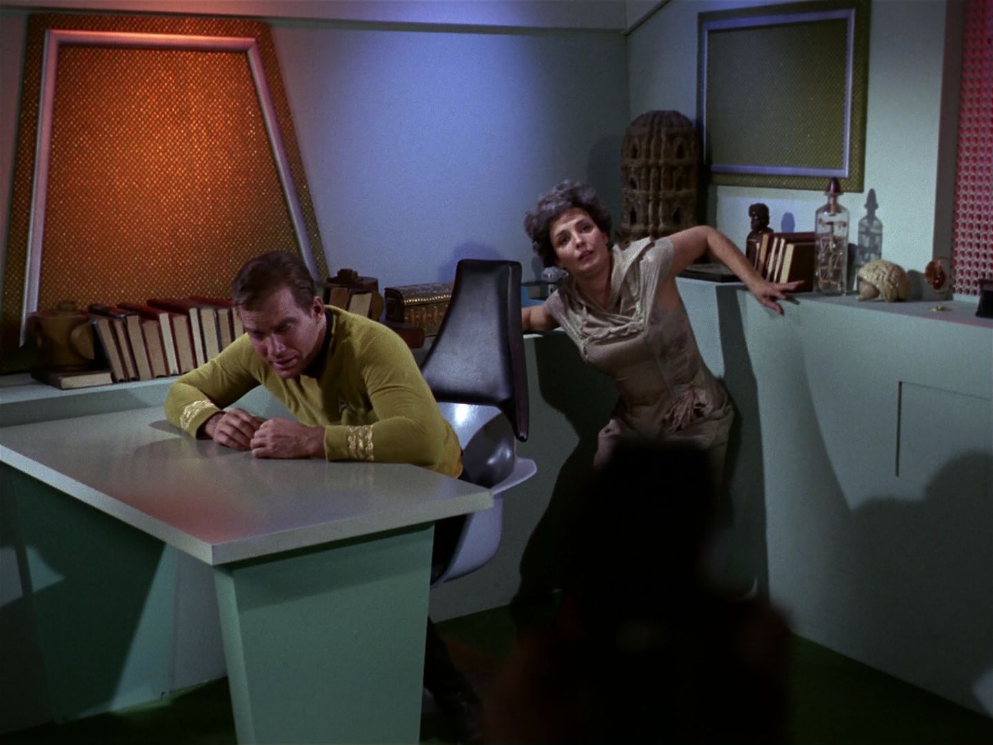 ariane179254_StarTrek_1x01_TheManTrap_2779.jpg