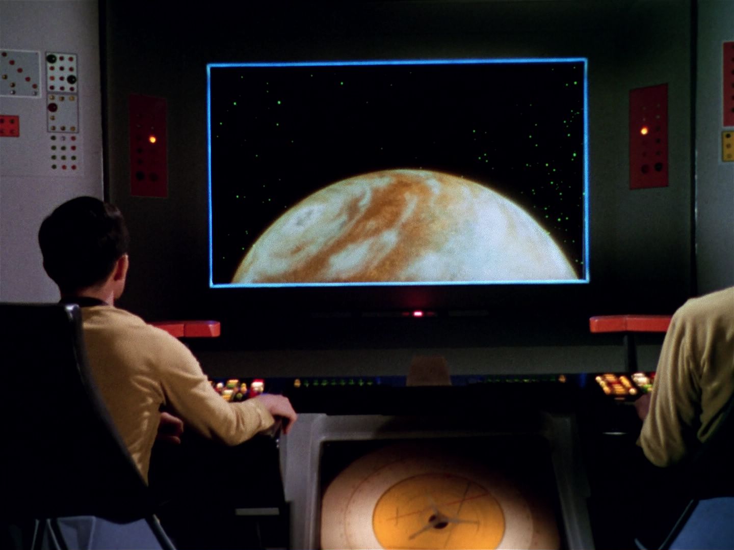 ariane179254_StarTrek_1x01_TheManTrap_2879.jpg
