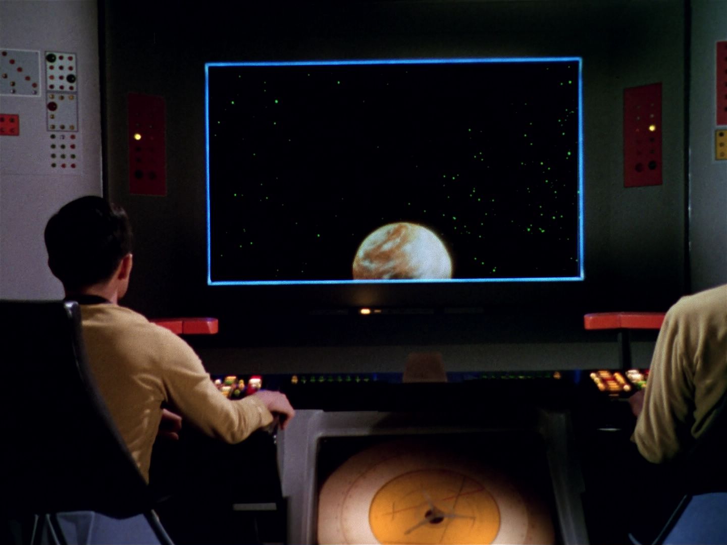 ariane179254_StarTrek_1x01_TheManTrap_2881.jpg
