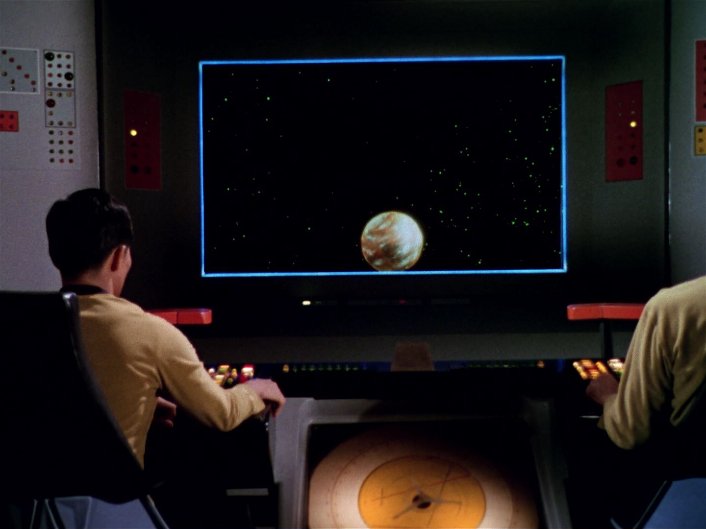 ariane179254_StarTrek_1x01_TheManTrap_2882.jpg