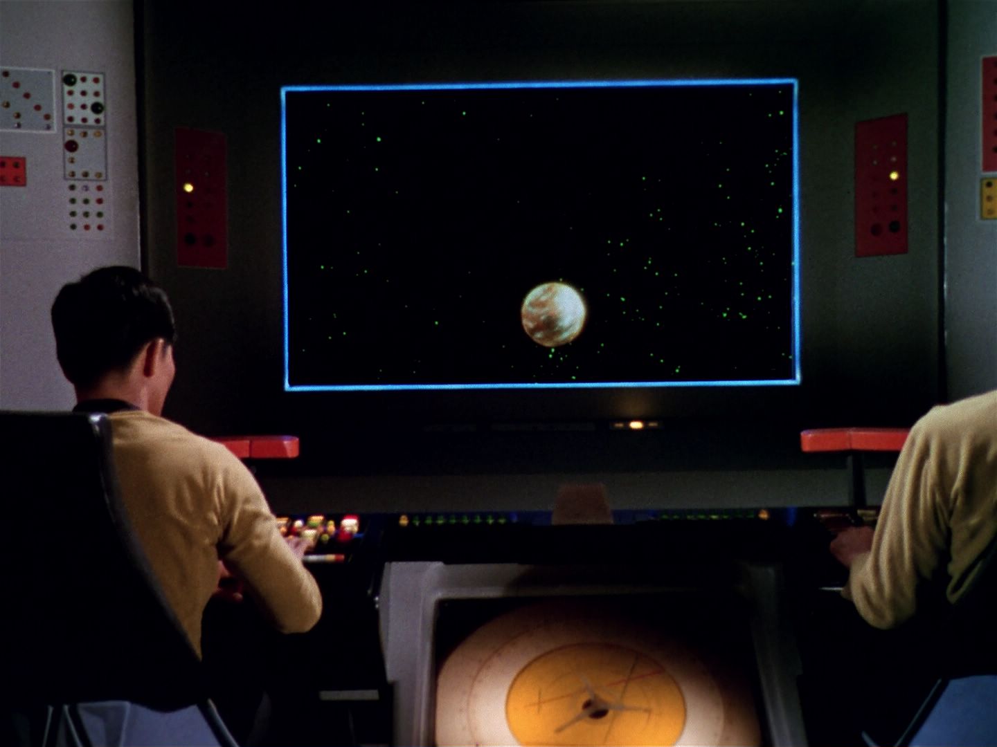 ariane179254_StarTrek_1x01_TheManTrap_2883.jpg