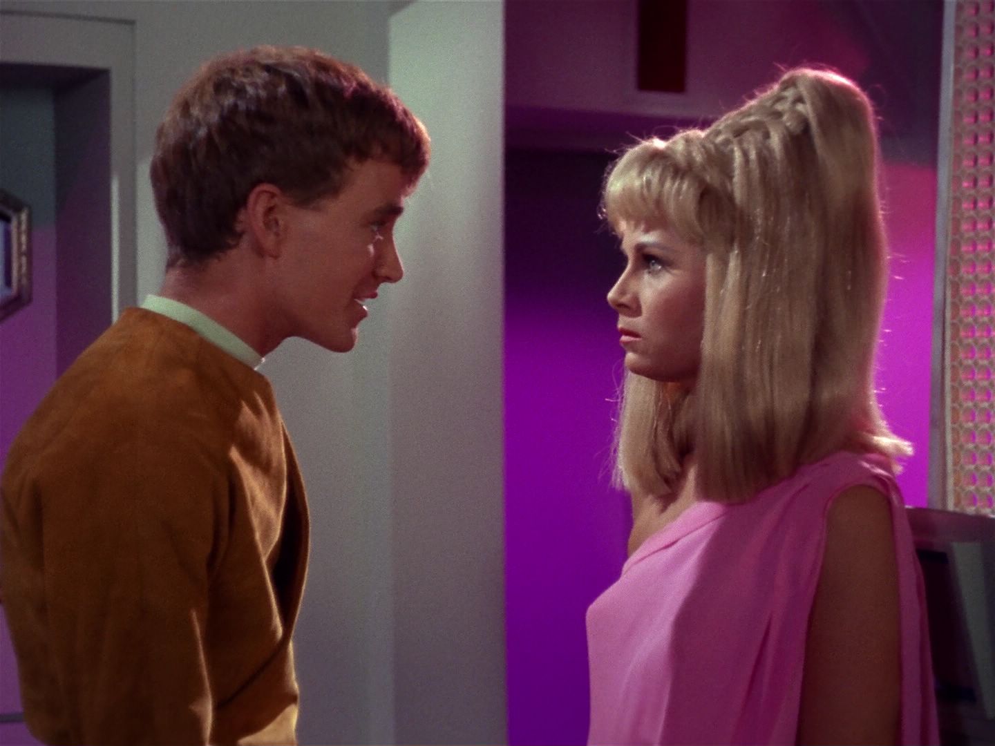 ariane179254_StarTrek_1x02_CharlieX_2286.jpg