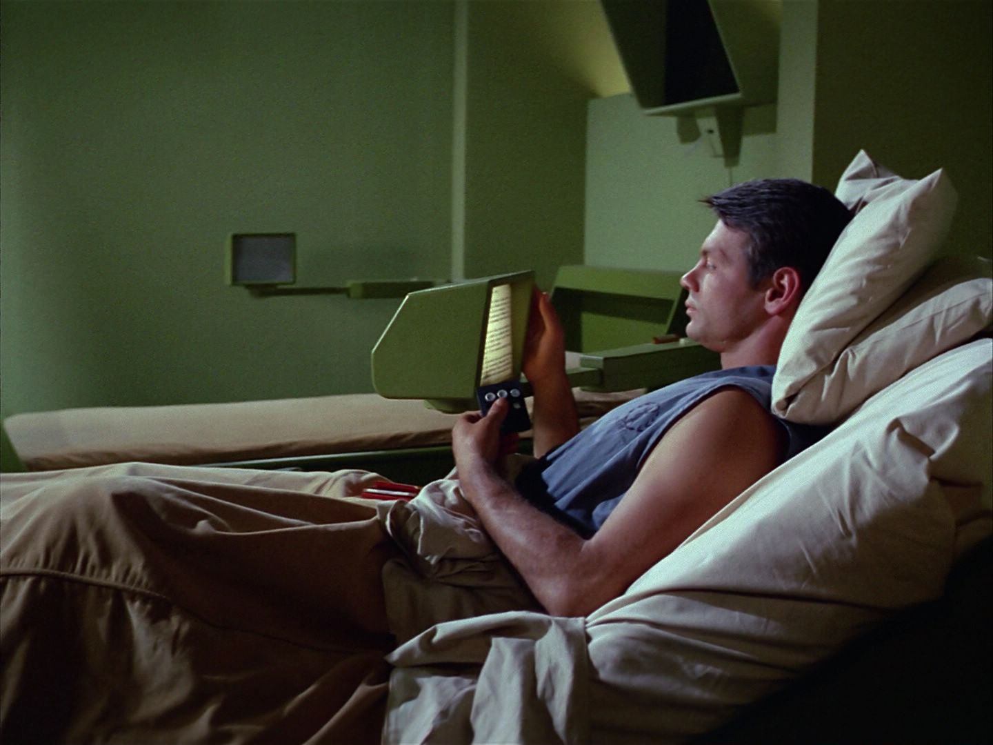 ariane179254_StarTrek_1x03_WhereNoManHasGoneBefore_0890.jpg