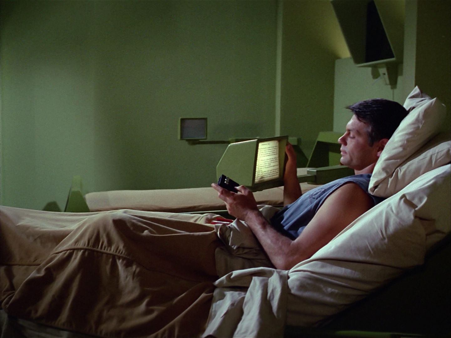 ariane179254_StarTrek_1x03_WhereNoManHasGoneBefore_0892.jpg