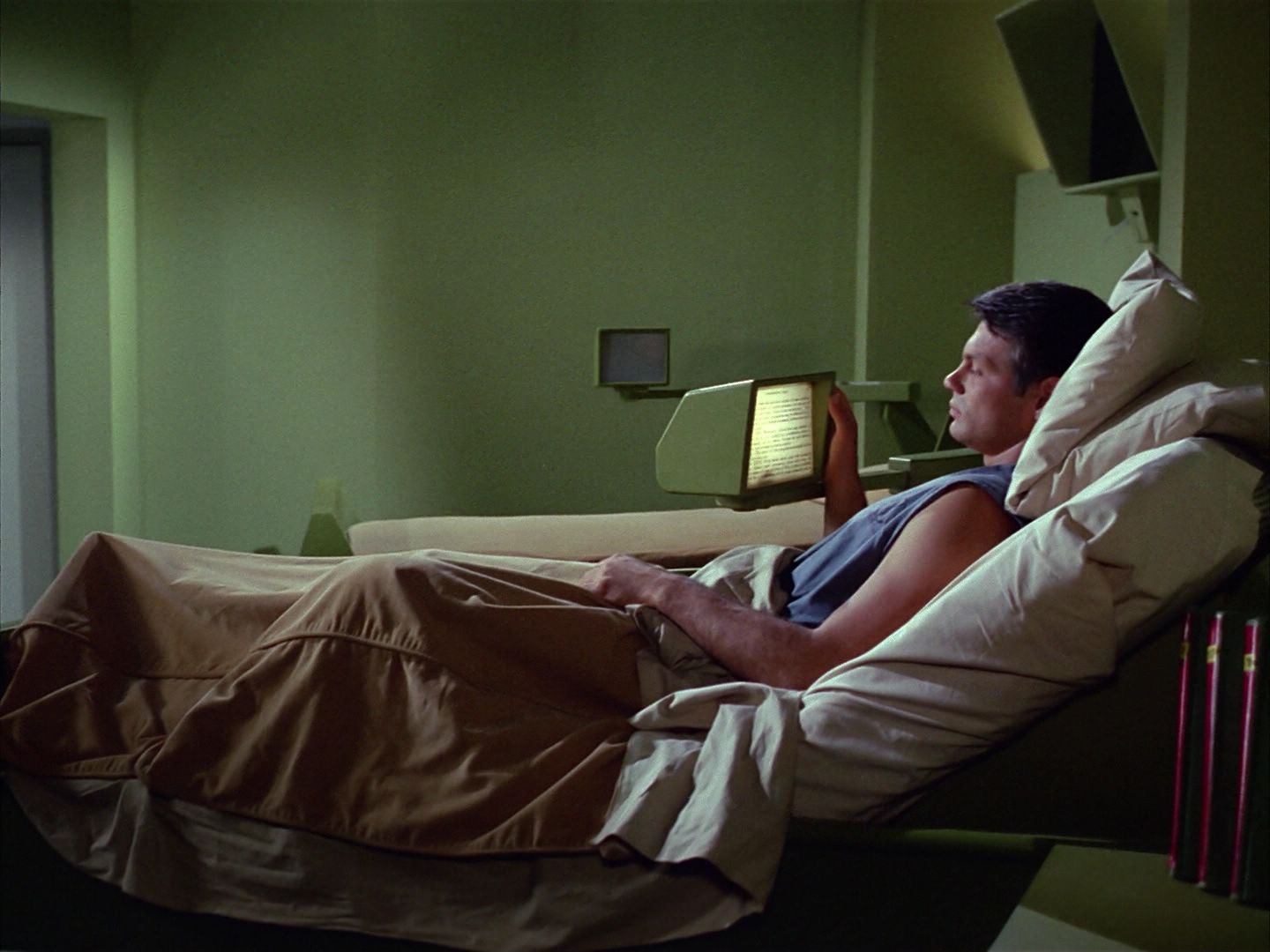 ariane179254_StarTrek_1x03_WhereNoManHasGoneBefore_0894.jpg